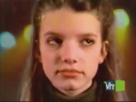 Jessica Simpson being overshadowed by Britney Spears & Christina Aguilera