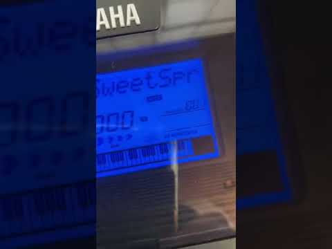 YAMAHA PSR-E433 PORTATONE 61 Keys Portable Keyboard(video in YAMAHA PSR-E433 PORTATONE 61 Keys Portable Keyboard(video in