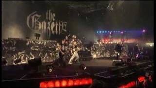 The GazettE - Part 13 - Nameless Liberty Six Guns Live