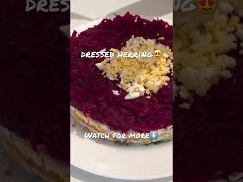 🤤 instead of mayonnaise, add sour cream with salt and pepper #dressedherring #russiansaladrecipe