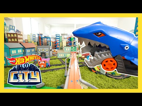 Mattel Hot Wheels „Ryklys transporteris“ video