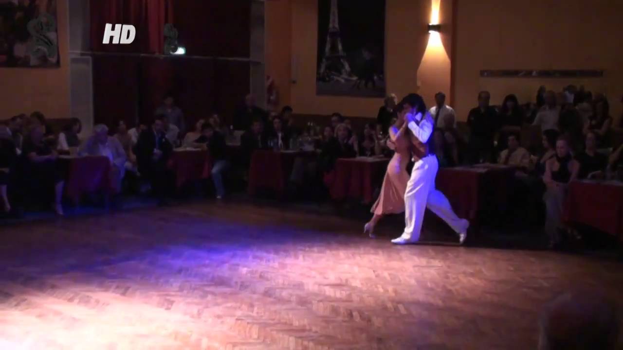 Silvio Grand y Mayra Galante en Salon Canning Abandono Set 2010