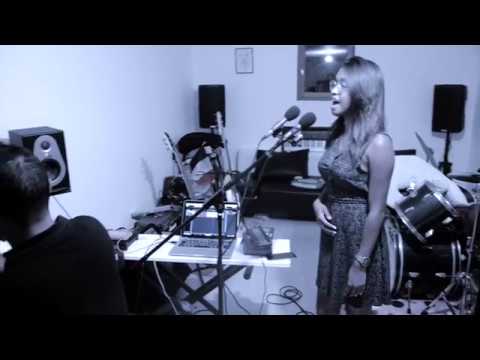 Antsoy ny anarako (Fanja Andriamanantena) By Miangaly & Tiana Dups