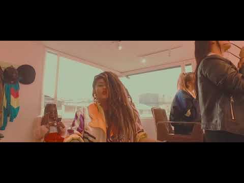 download lagu mp3 mp4 Martinika, download lagu Martinika gratis, unduh video klip Martinika