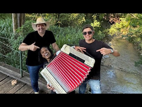 TRIO MENINOS DE GOIÁS   ESTRELINHA DE OURO EuToda Vez Que Ouço Essa MúsicaAumenta o som e curte essa