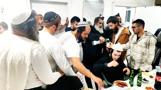 הרב שלום סבג ✨ תיקון הכללי חנוכת בית🏡  🎻🪘 יז" בשבט ה'תשפ'ו  (הרב שלום סבג) - התמונה מוצגת ישירות מתוך אתר האינטרנט יוטיוב. זכויות היוצרים בתמונה שייכות ליוצרה. קישור קרדיט למקור התוכן נמצא בתוך דף הסרטון