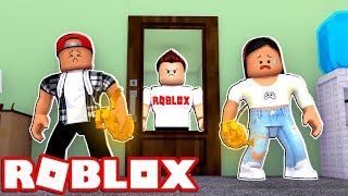 My Girlfriend Is Helping Me Steal My Presents Roblox - new roblox hq obby roblox