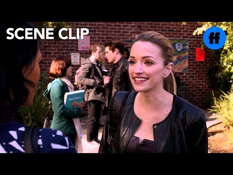 Twisted - Season 1: Episode 17, Clip: The Big Apple | Freeform