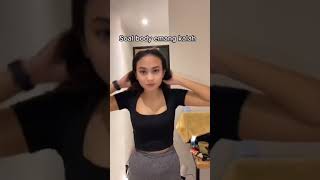 Download lagu boleh di adu goyangannya 😂😂😂😂 #shorts #cewek #tiktok #cewektiktok mp3