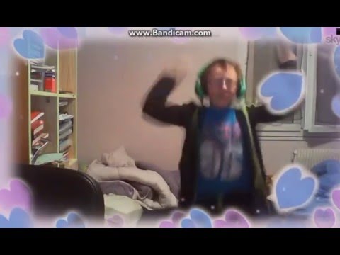 TROLL KIKOO QUI DANSE FACECAM SUR SKYPE A VOIR !//MDRRR