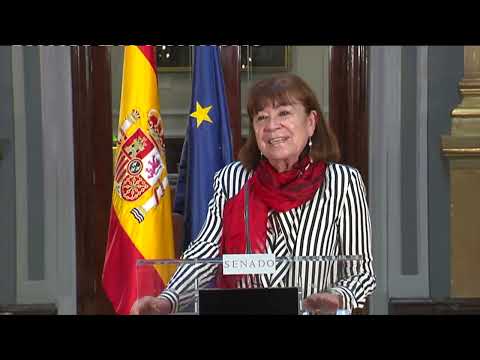 Cristina Narbona explica en rueda de prensa los acuerdos de la Mesa del 21 de febrero.