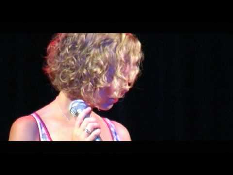 Aura Bakker - Live in Paradiso - 'Now & Never When'
