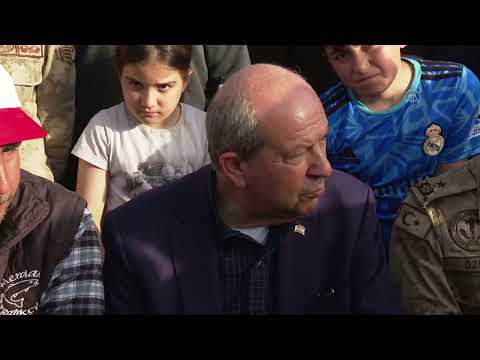  KKTC Cumhurbaşkanı Ersin Tatar depremzedeleri ziyaret etti