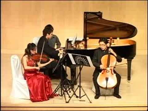 Eon Trio plays Martin Piano Trio on Popular Irish Folk Tune