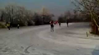 preview picture of video 'schaatstocht plassentocht nieuwkoop 30 km nieuwkoop'