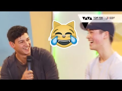 Louis Held &  Emilio Sakraya spielen Wahrheit oder Pflicht | "Hildegard" | VIVA Top 100 Game