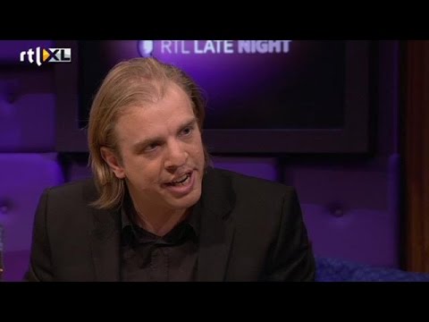 Zo woedend zijn David Cameron en Mark Rutte - RTL LATE NIGHT