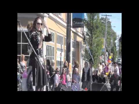 Pink Tulip 2011 Cohasset Day Fashion Show