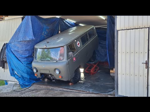 Restoring the chassis of UAZ 452 Buchanka | Military ambulance version