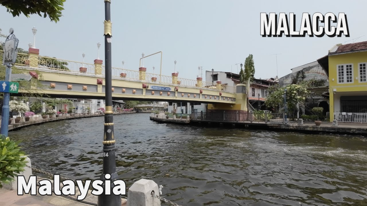 Walk through Jonker St and Dutch Square in Malacca, Malaysia [4K]