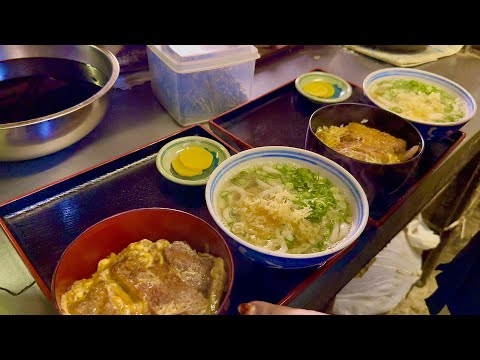 ¡Un restaurante udon de larga trayectoria con el mejor rendimiento de costos conocido por quienes lo saben! El caldo de sopa único que existe desde hace 70 años es tan delicioso 丨Japanese Noodles Restaurant｜Fukuoka Gourmet Udon