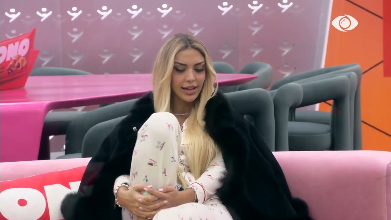 “Ashtu si ke dalë ti, për turp është”/ Brikena debaton me Inën, Selin: Të ngrihet ajo në këmbë…