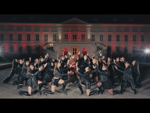 Athena Manoukian - DaQueenation