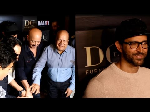 Hrithik Roshan Cuts Kaabil Celebration Cake