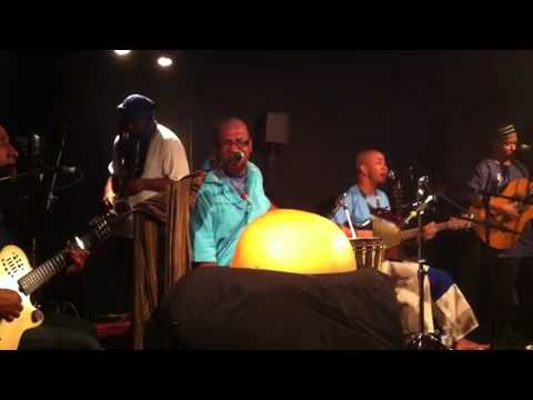 Izy indrindra - Olombelo Ricky