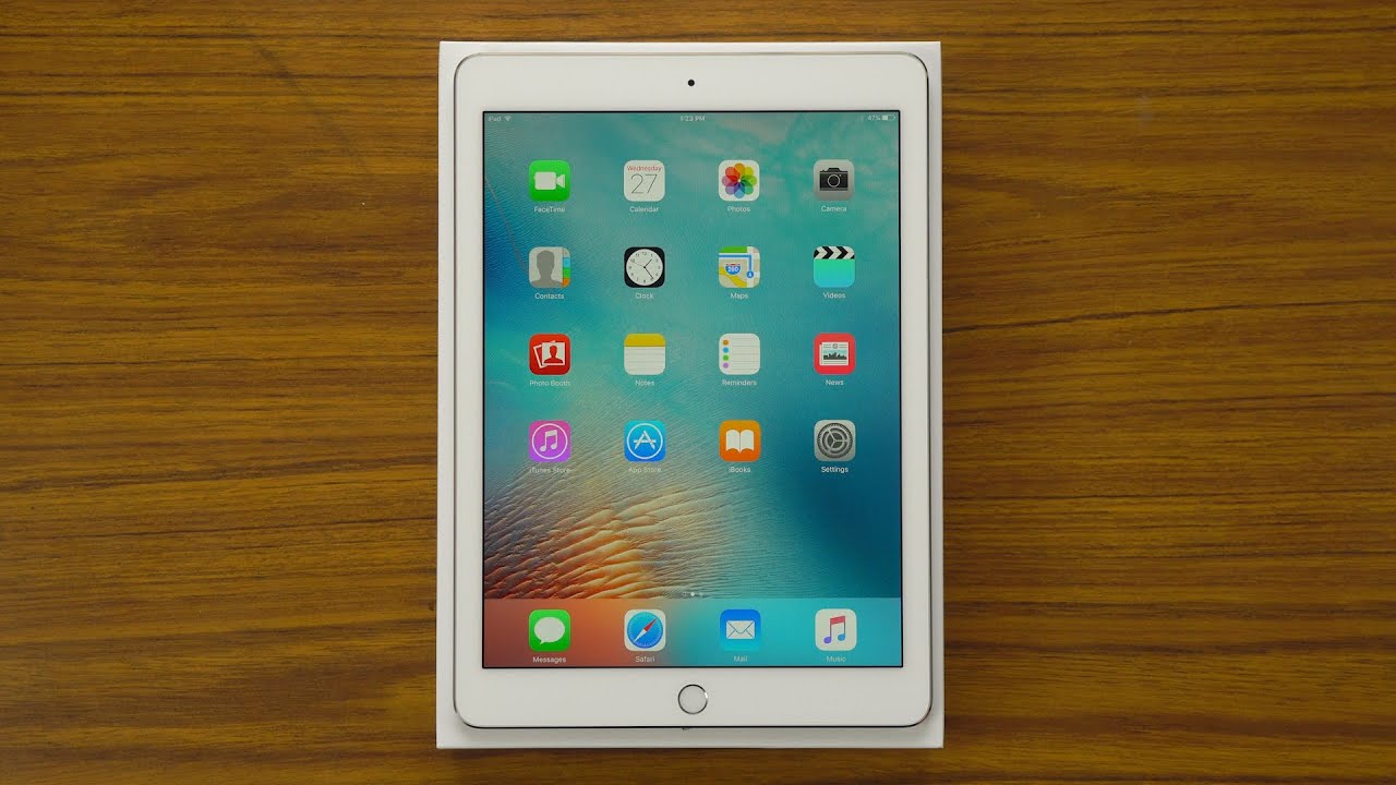 Apple iPad Pro 9.7" 128GB Silver WiFi | First Setup & Quick Look