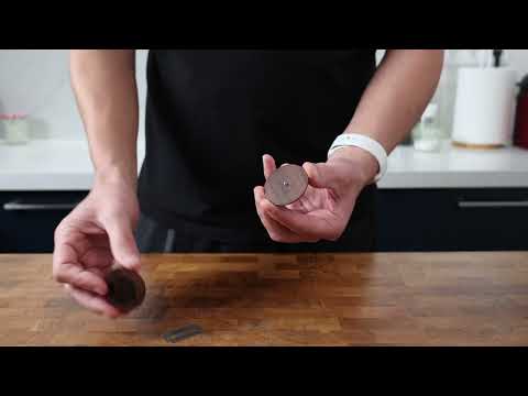Wire Monkey UFO Zero lame for scoring sourdough bread
