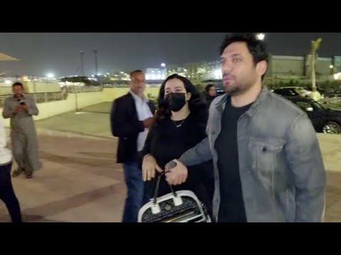 في أول ظهور لها بعد الولادة .. إيمى سمير غانم تظهر في عزاء والد دينا الشربيني