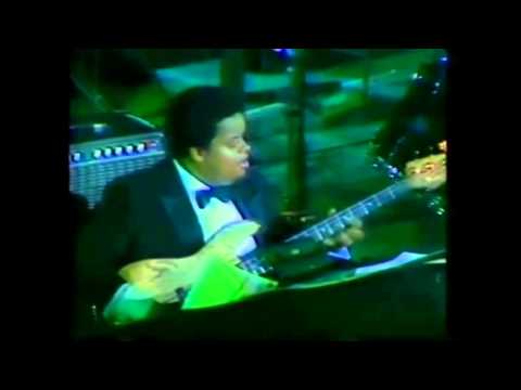 Anthony Jackson bass solo ? M&M Studio   Live video ? Steve Gadd  80 4