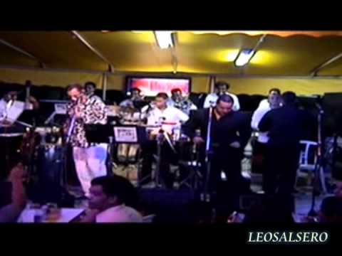 EL AMOR ME LO COMPRAS A MI   PUPY SANTIAGO