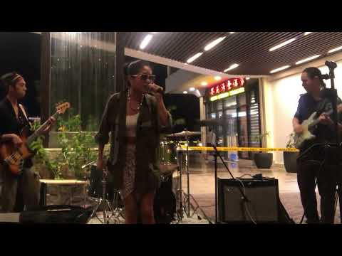 Rock Steady by Aretha Franklin (clip)