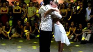 Sebastian Arce & Mariana Montes 'Elegante papirusa', Moscow2009