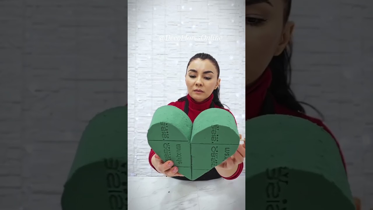 🌹 See how you can make a heart-shaped flower arrangement ❤️ #flowerarrangements #flowerdecoration