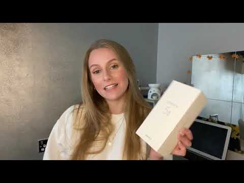 Unboxing the Sony Xperia 5 II