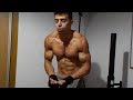 Flexing muscles
