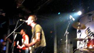 The Flatliners - This Respirator (Live)