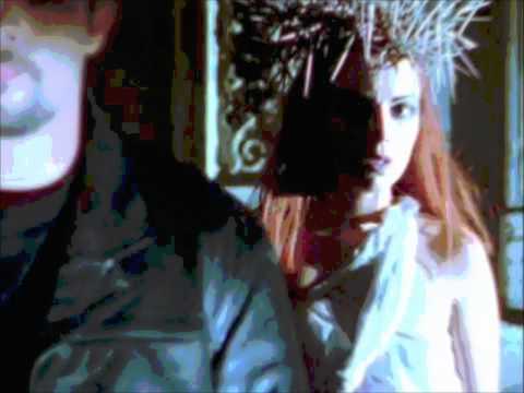 Alicia va en un coche - Tatiana Bustos