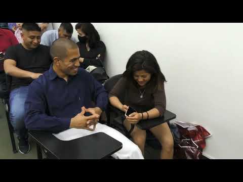 Jóvenes emprendedoras se formaron en maquillaje profesional