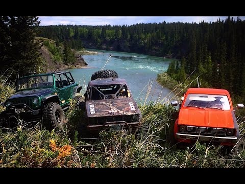 RC CWR Trailin at Seebe Dam with 2 axial trucks and one custom build