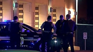 Raw: Armed Prisoner Escapes Hospital