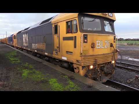 MickFix Rail - Australian Trains -  Compilation of train video (DVD 2)
