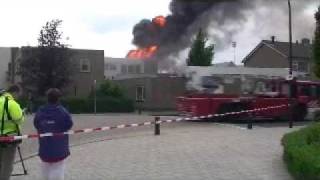 preview picture of video 'Grote brand in Waalwijk. deel 1'