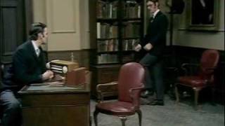 Monty Python&#39;s Ministry of Silly Walks (Full Sketch)