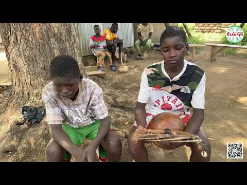 KORIDJOME Koridjome, une guitare birifor en voie de disparition