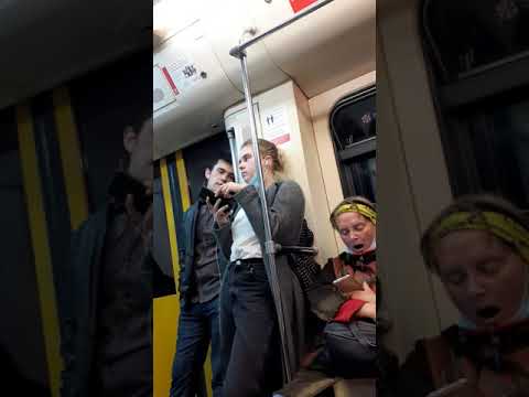 Бачаи узбек духтари уруса дар метро чи кор кард?