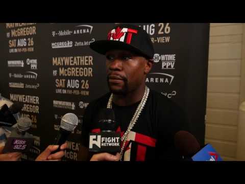 Floyd Mayweather’s Press Scrum From Toronto